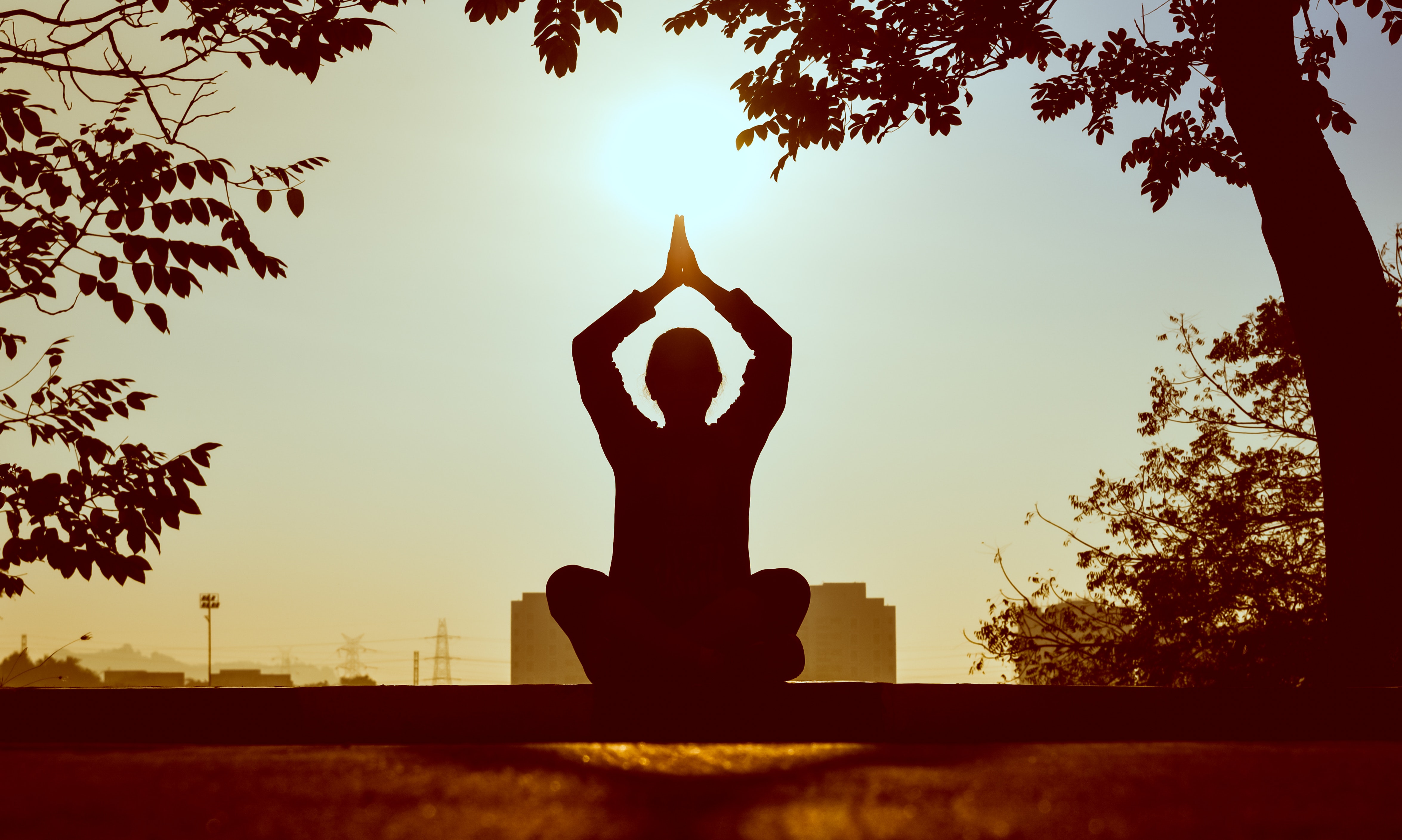 Mujer meditando
